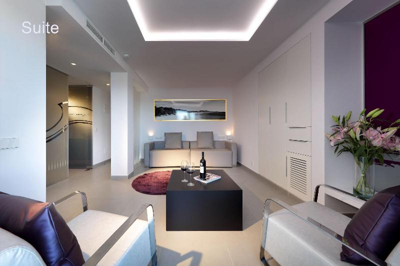 سوییت, Garbi Ibiza & Spa