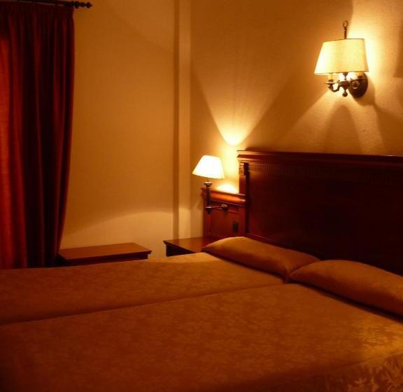 Quarto Triplo Estandar, Haromar