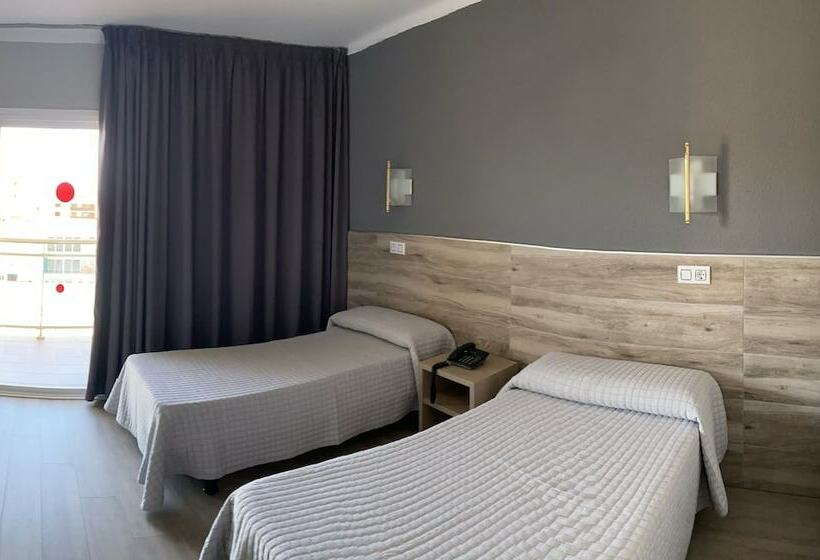 Номер Стандарт Трехместный, Reymar Playa