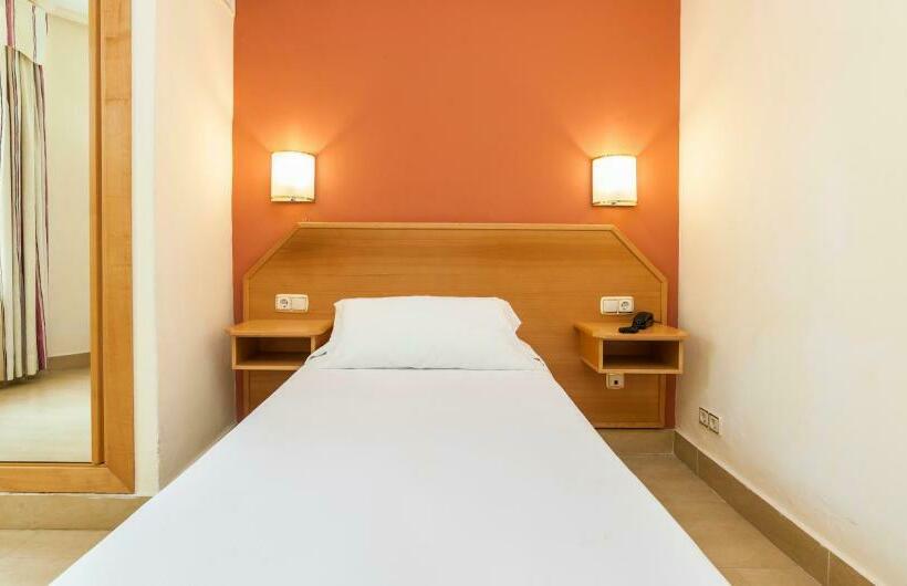 Quarto standart individual, Globales Reina Cristina