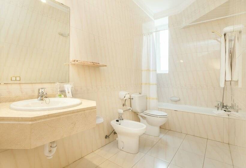 Quarto standard, Globales Reina Cristina