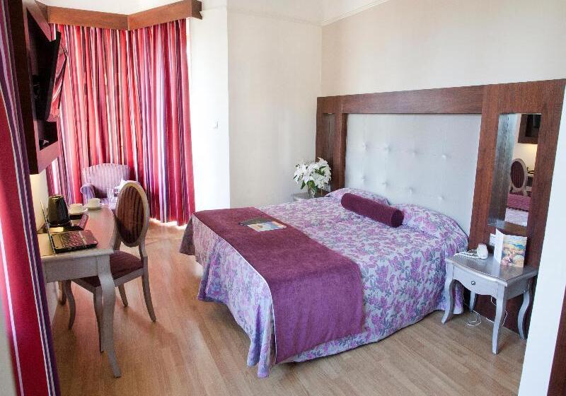Quarto executivo, Globales Reina Cristina