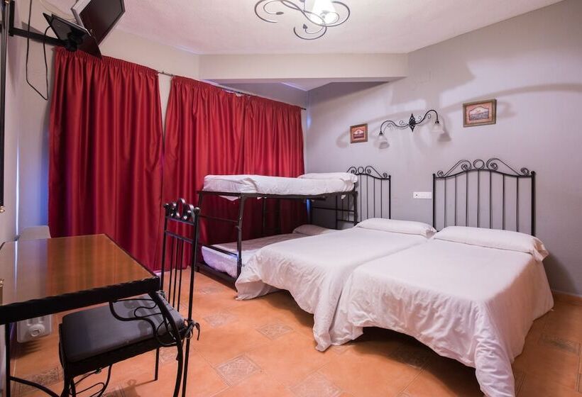 اتاق استاندارد چهار تخته, Santa Cruz