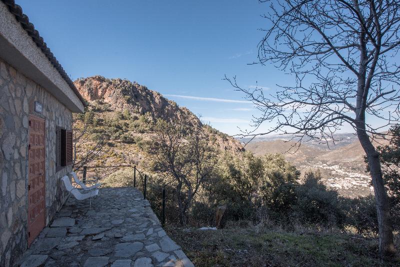 بانگلوی استاندارد, Santa Cruz