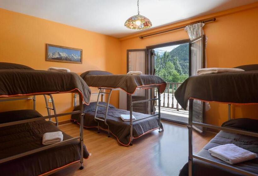 Номер Стандарт Трехместный, Albergue Villanúa