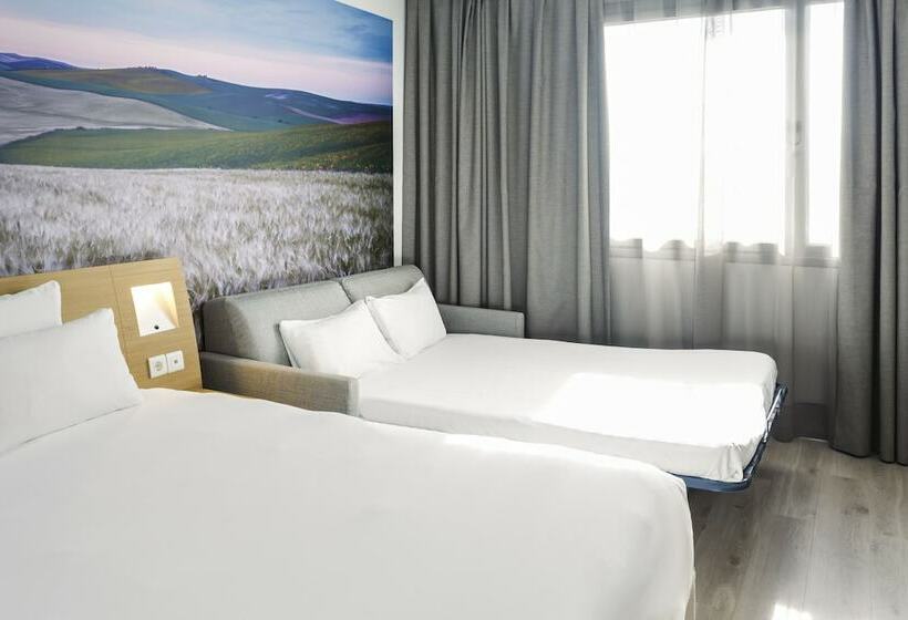 Quarto Superior, Novotel Campo De Las Naciones