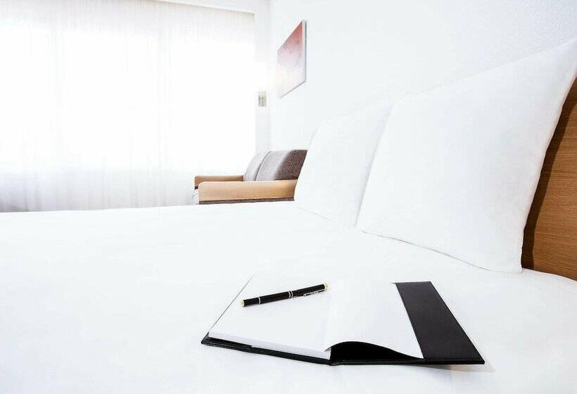 Quarto Superior, Novotel Campo De Las Naciones