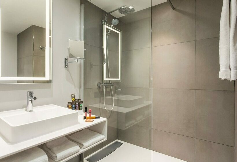 Quarto Deluxe, Novotel Campo De Las Naciones