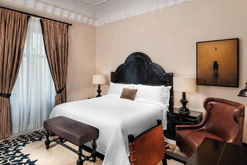 سوئیت پریمیوم, Alfonso Xiii, A Luxury Collection Hotel, Seville