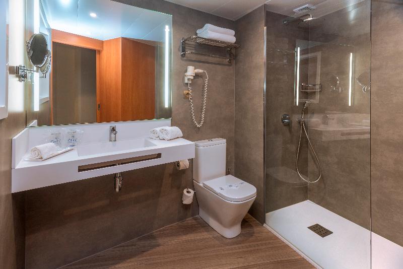 اتاق استاندارد یک نفره, Ght Aquarium & Spa