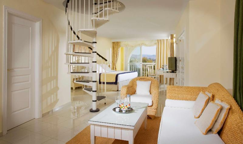 سوییت جونیور, ME Marbella Luxury Lifestyle Hotel