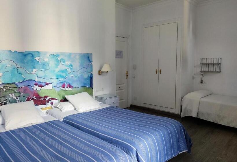 バルコニー付きスタンダードトリプルルーム, Ronda Hotel Polo