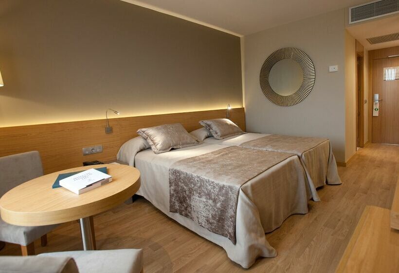 اتاق استاندارد, M.a. Hotel Sevilla Congresos