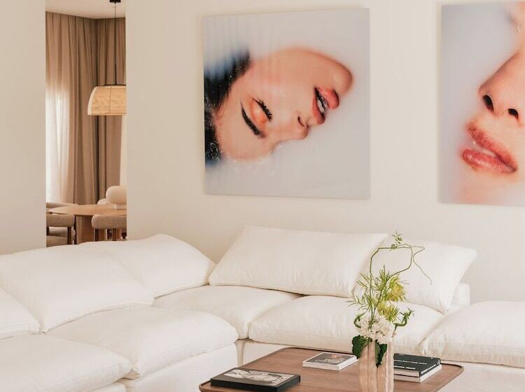 Quarto Ático, ME Marbella Luxury Lifestyle Hotel