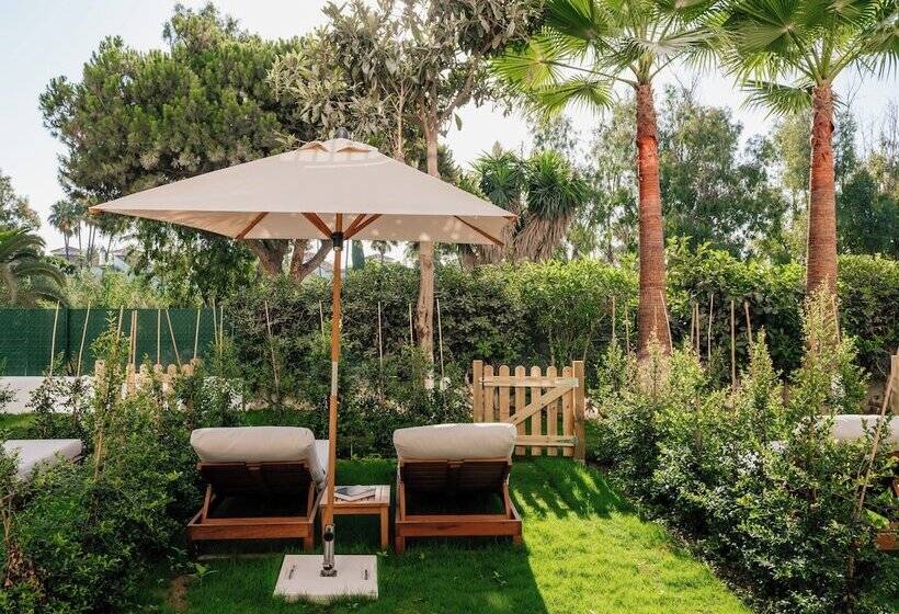 سوییت جونیور سوپریور, ME Marbella Luxury Lifestyle Hotel