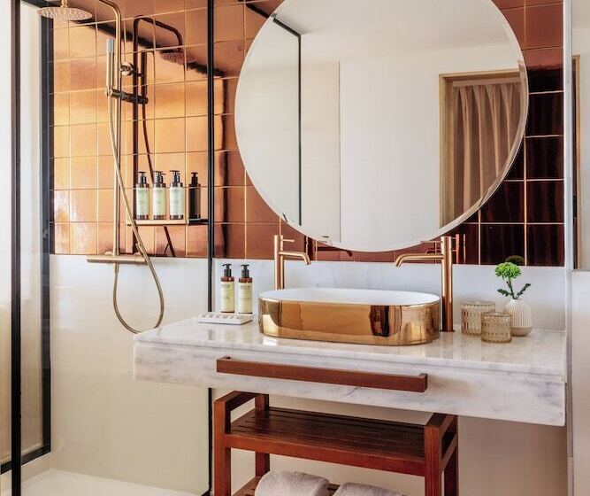 Quarto Estandar Comunicado, ME Marbella Luxury Lifestyle Hotel