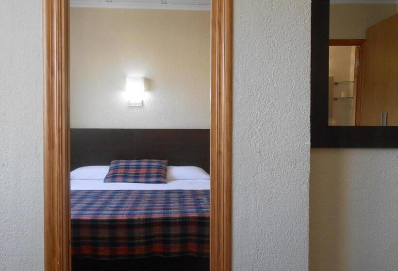 اتاق خانوادگی, Hostal El Callejon