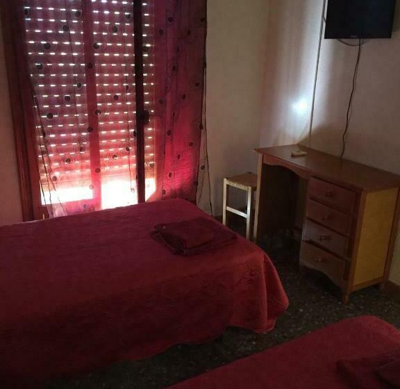 Номер Стандарт, Hostal L'escaleta