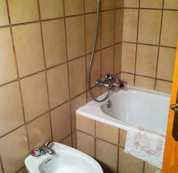 Номер Стандарт, Hostal L'escaleta
