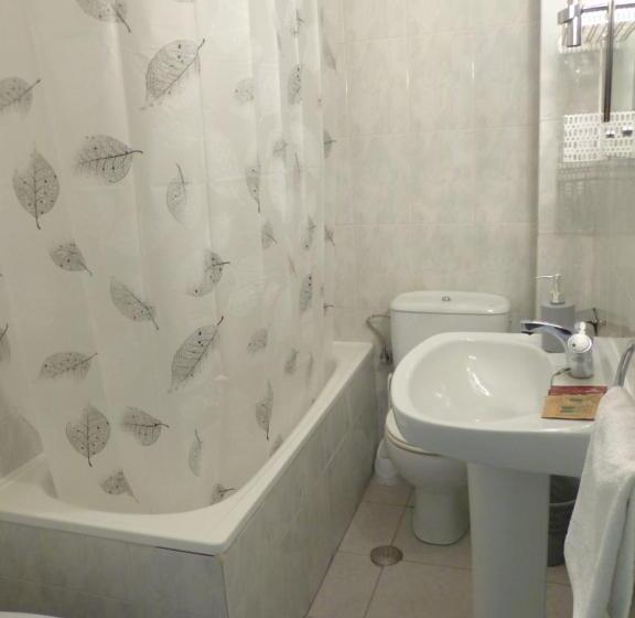 Номер Стандарт, Hostal Candeleda