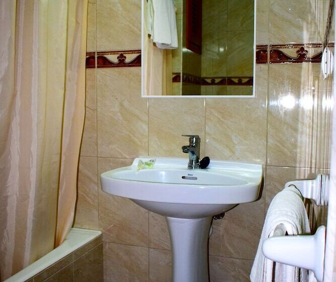 Номер Стандарт Трехместный, Hostal Horizonte