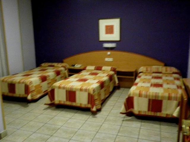 اتاق استاندارد سه نفره, Hostal Las Fuentes