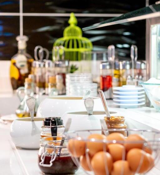 اتاق استاندارد یک نفره, Hostal Neptuno