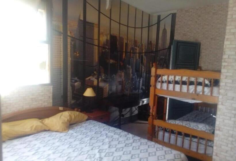 اتاق اکونومی, Residencia Santiago Mallorca