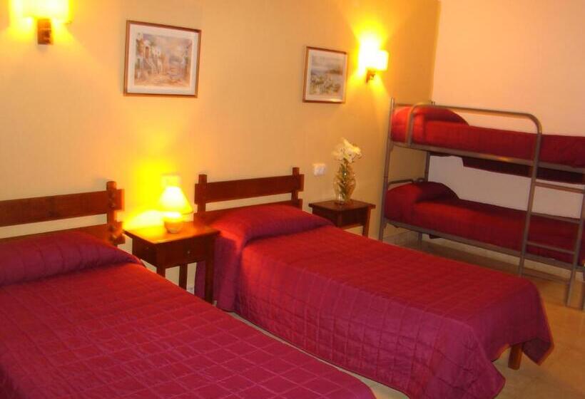 تختخواب در اتاق مشترک, Residencia Santiago Mallorca