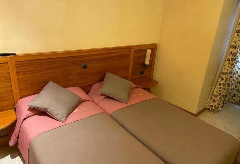 اتاق استاندارد, Hostal Montaña
