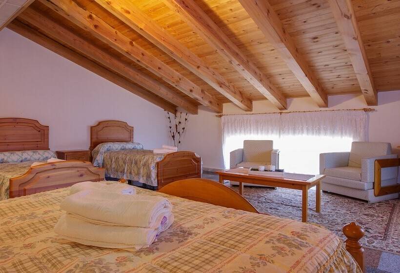 Habitación Cuádruple Estándar, Hostal Casa Ramón
