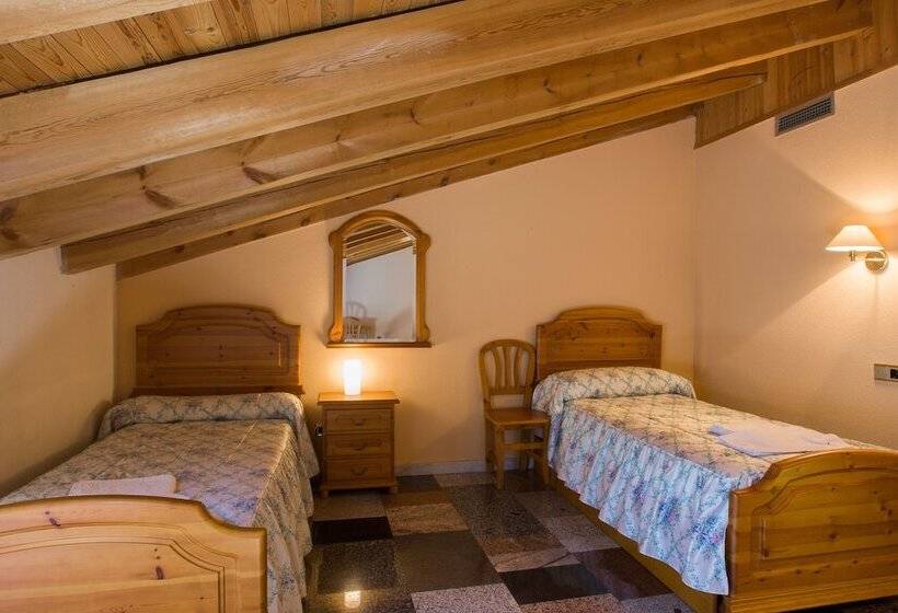 Quarto Quádruplo Estandar, Hostal Casa Ramón
