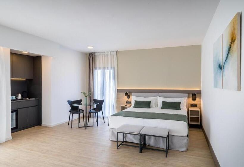 Трехместный Номер Deluxe, Occidental Puerto Banús