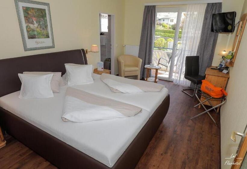 اتاق استاندارد با چشم‌انداز باغ, Flairhotel Am Wörthersee