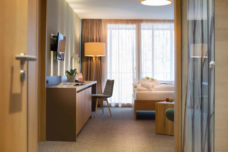 Номер Deluxe, Der Waldhof