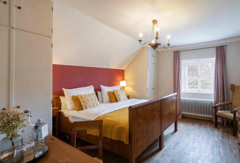 اتاق استاندارد, Der Schlosswirt Zu Anif   Biedermeierhotel Und Restaurant