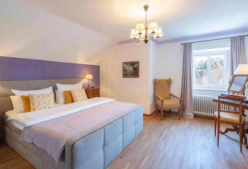 اتاق استاندارد, Der Schlosswirt Zu Anif   Biedermeierhotel Und Restaurant