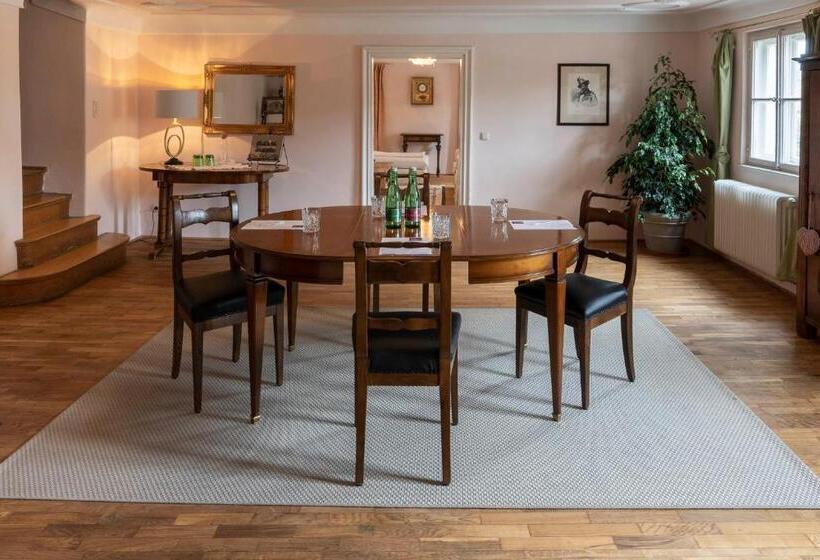 سوییت, Der Schlosswirt Zu Anif   Biedermeierhotel Und Restaurant