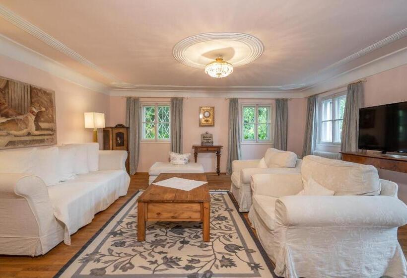 سوییت, Der Schlosswirt Zu Anif   Biedermeierhotel Und Restaurant