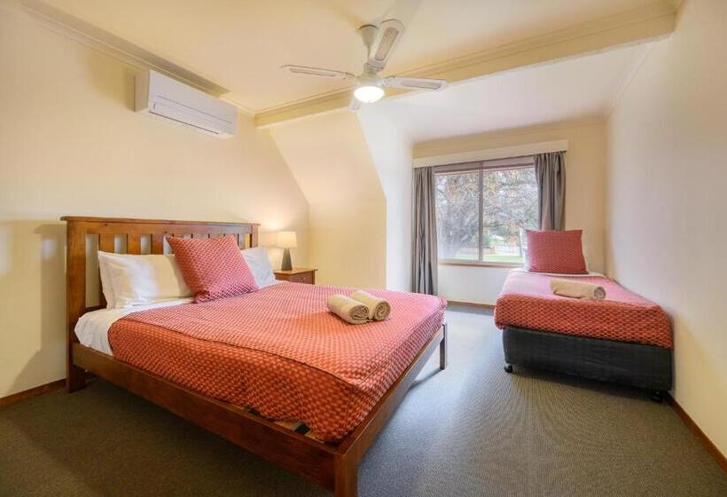 침실 3개 아파트, Aat 28 Goldsmith Motel