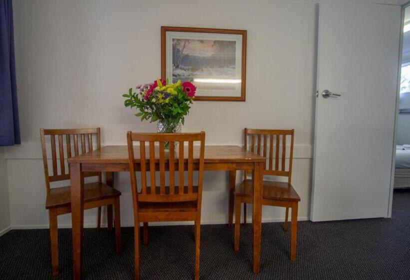 패밀리 룸, Acacia Motor Inn