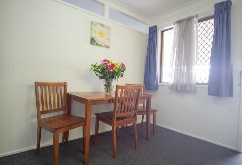 패밀리 룸, Acacia Motor Inn