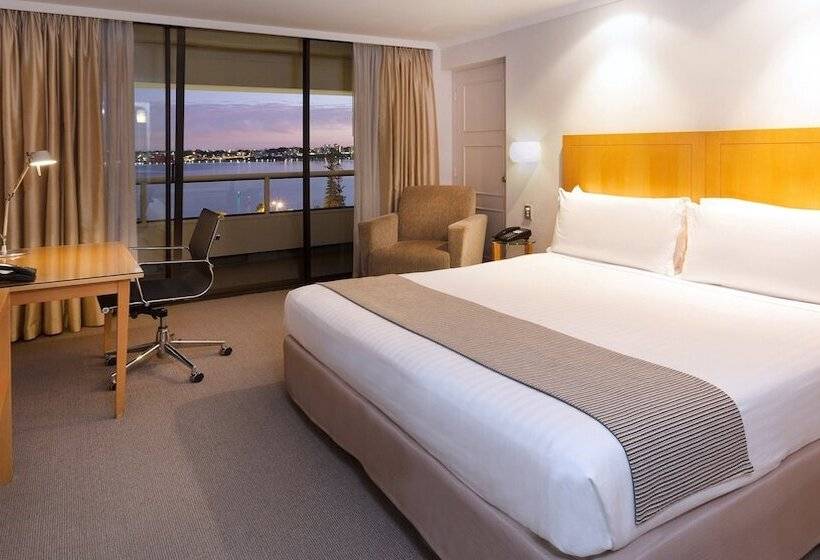 스탠다드 룸 더블 침대, Crowne Plaza Perth, An Ihg