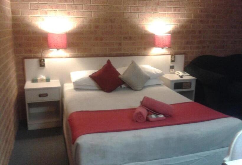 Семейный Номер, Elsinor Motor Lodge