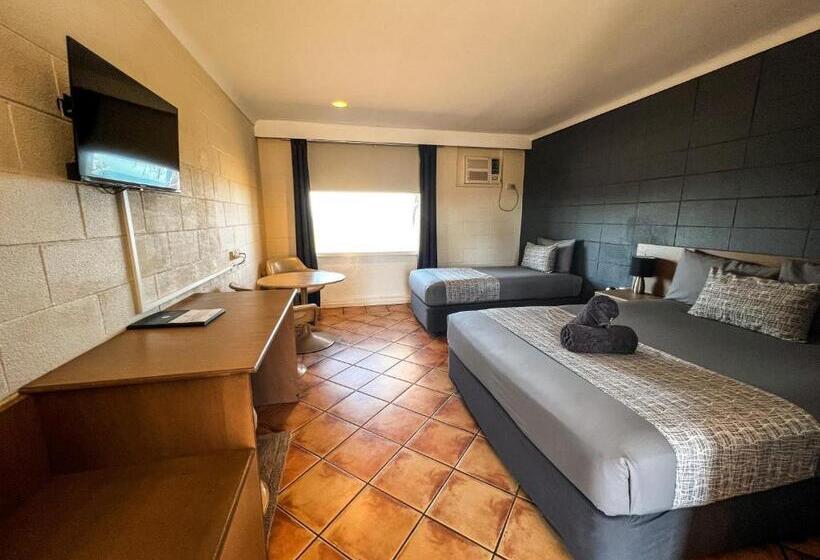 اتاق لوکس با چشم‌انداز دریا, Hospitality Port Hedland