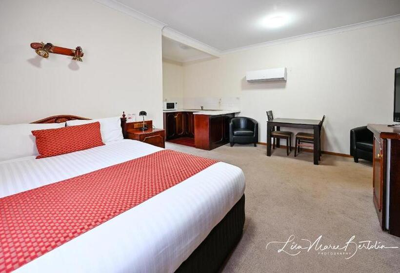 패밀리 룸, Narrandera Club Motor Inn
