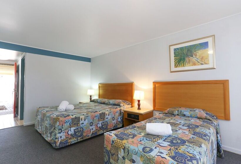 Номер Стандарт, Reef Resort Motel