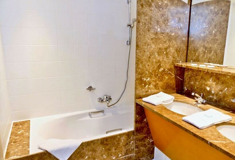 Номер Стандарт, Golden Tulip Hotel De’ Medici