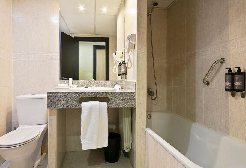 اتاق استاندارد پریمیوم سه تخته, Best Andorra Center