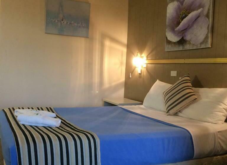 패밀리 스위트, Riverview Motor Inn